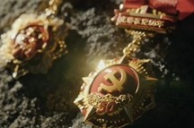 周书怀：究竟是最后的歌还是永远的歌——大型纪录片《胜利》主题曲《永远的歌声》赏析