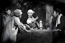 水石：人民战争就是无敌的力量——纪念抗日战争胜利80周年