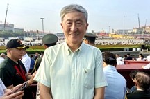凯城老师参加“九三”天安门观礼并接受央视采访